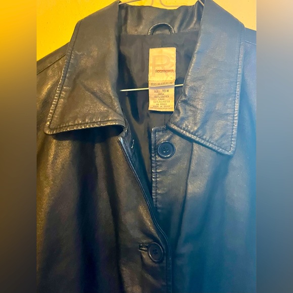 Roaman’s black leather coat size 18 in great condition - Picture 4 of 5